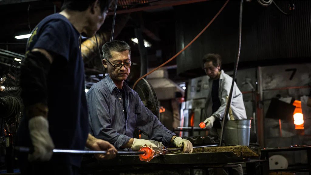 Seiji Haga – Meister der handgeblasenen Glaskunst - Tradition und Natur in Glas. Erhältlich bei stabil-shop.ch